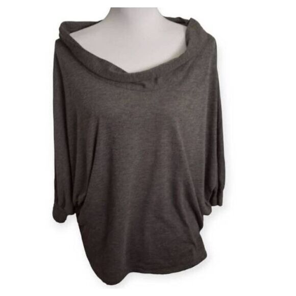 NEW YORK & COMPANY GRAY DOLMAN SLEEVE TOP SZ.M EUC. - Picture 2 of 7
